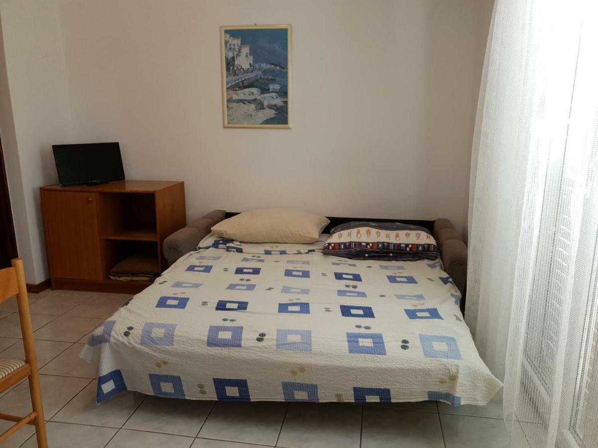 Apartments L.Z. Starigrad Paklenica Eksteriør bilde